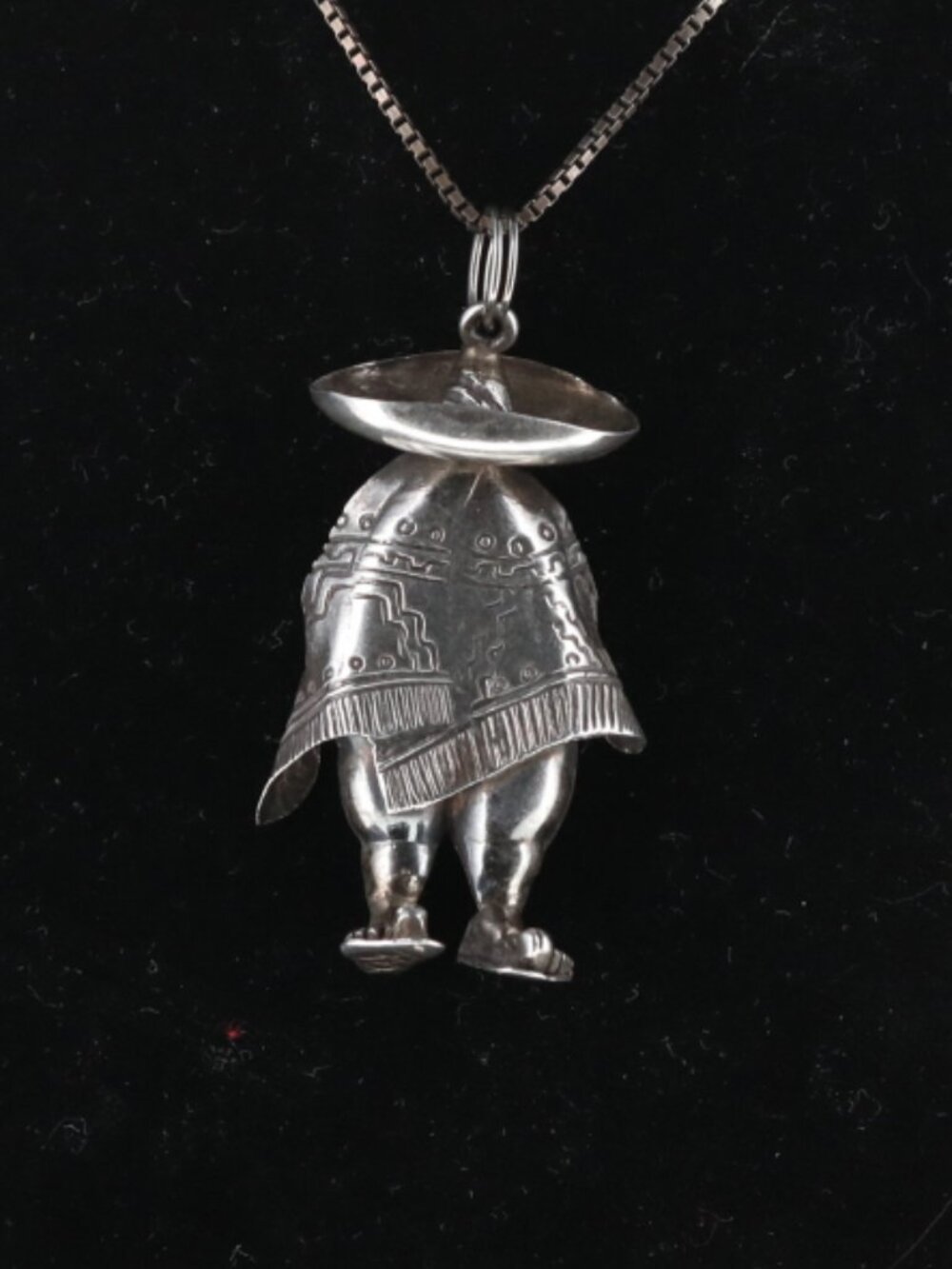 Vintage Silver 925 Mexican Man wearing Sombrero Pendant, Cacique